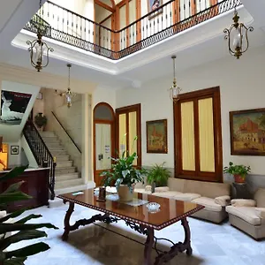 https://nuevo-hotel.es-andalucia.com